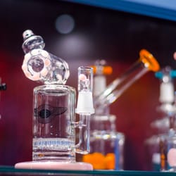 Tobacco & Vapes