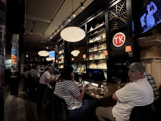 Max's Trumbull Kitchen by null