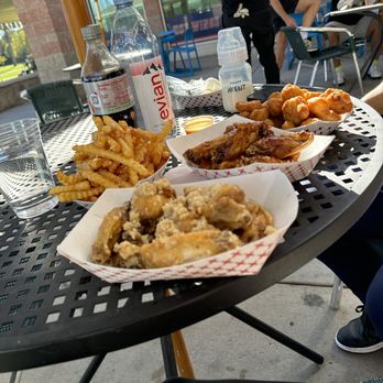 Best Ball - Sports Bars Near Me - Van Nuys, California Best Ball - Sports Bars Near Me - Van Nuys, California