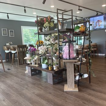Sun & Bloom Cafe - Coffee & Tea Near Me - Dacula, Georgia Sun & Bloom Cafe - Coffee & Tea Near Me - Dacula, Georgia