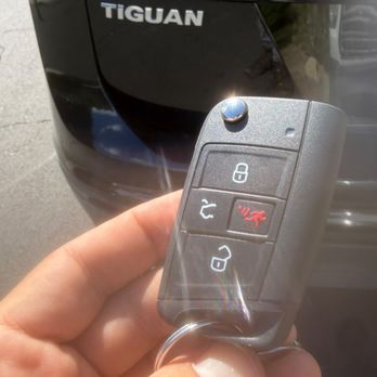 Lockology Locksmith - 2021 VW Tiguan lost keys - Keys & Locksmiths Near Me - Oakland, California Lockology Locksmith - 2021 VW Tiguan lost keys - Keys & Locksmiths Near Me - Oakland, California