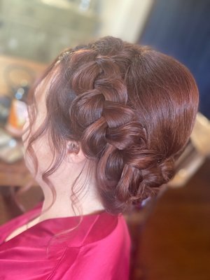 Hera The Salon
