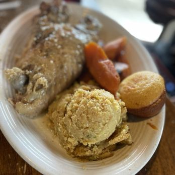 Lamar & Niki's Pit Barbecue and Soul Food Logo