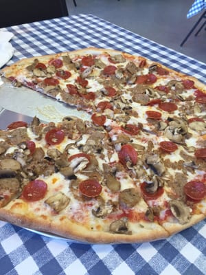 Old School N.Y. Pizza by null