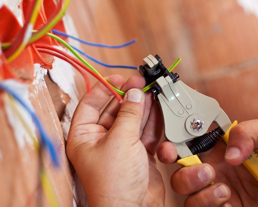 Slide of Valencia Best Electricians