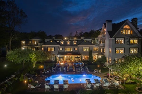 Balance Rock Inn by null