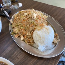 Chicken Pancit Chicken Pancit