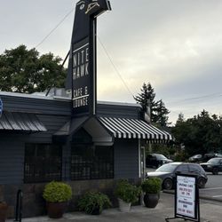 Nite Hawk Cafe & Lounge