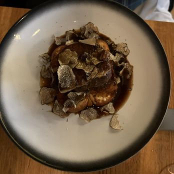 ēst Restaurant - Steak - French Near Me - Toronto, Ontario ēst Restaurant - Steak - French Near Me - Toronto, Ontario