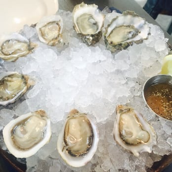 Taylor Shellfish Oyster Bar - Happy hour kusshi oysters - Seafood Near Me - Seattle, Washington