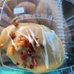 Oxford Farm Market - Maple bacon filled with cream