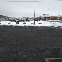 Ample parking. Dig & Save next door.