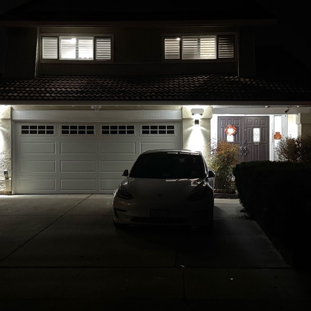 Pinky's Electric - Exterior Light at Night - Electricians Near Me Pinky's Electric - Exterior Light at Night - Electricians Near Me