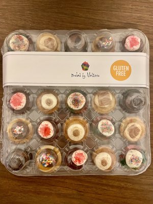 Baked by Melissa by null