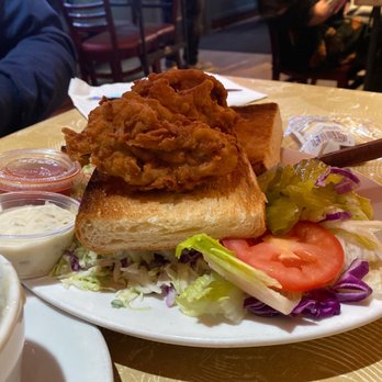 Barbara's Fishtrap - Oyster sandwich - Seafood Near Me - Half Moon Bay, California