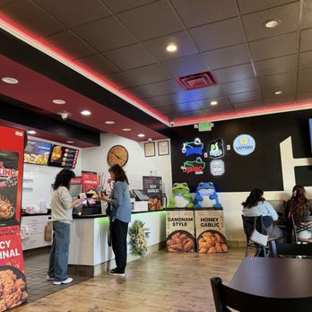 bb.q Chicken - Main area - Korean Near Me - Cypress, California