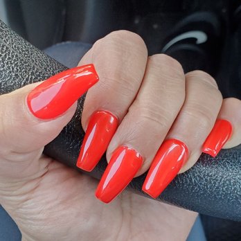 Divas Nails Spa - Nail Salons Near Me - Highland, California
