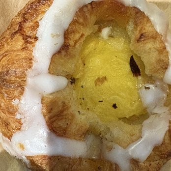 Lagkagehuset - Stykke or piece of cake with vanilla custard. Delicious! - Bakeries Near Me - Copenhagen, 84 Lagkagehuset - Stykke or piece of cake with vanilla custard. Delicious! - Bakeries Near Me - Copenhagen, 84