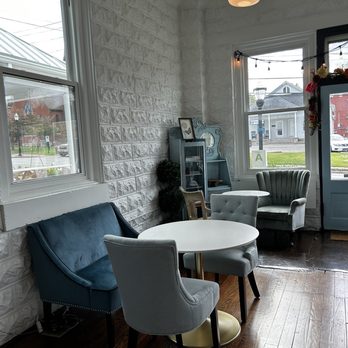 Blu Bakery - Cute sitting area - Bakeries Near Me - Louisville, Kentucky Blu Bakery - Cute sitting area - Bakeries Near Me - Louisville, Kentucky