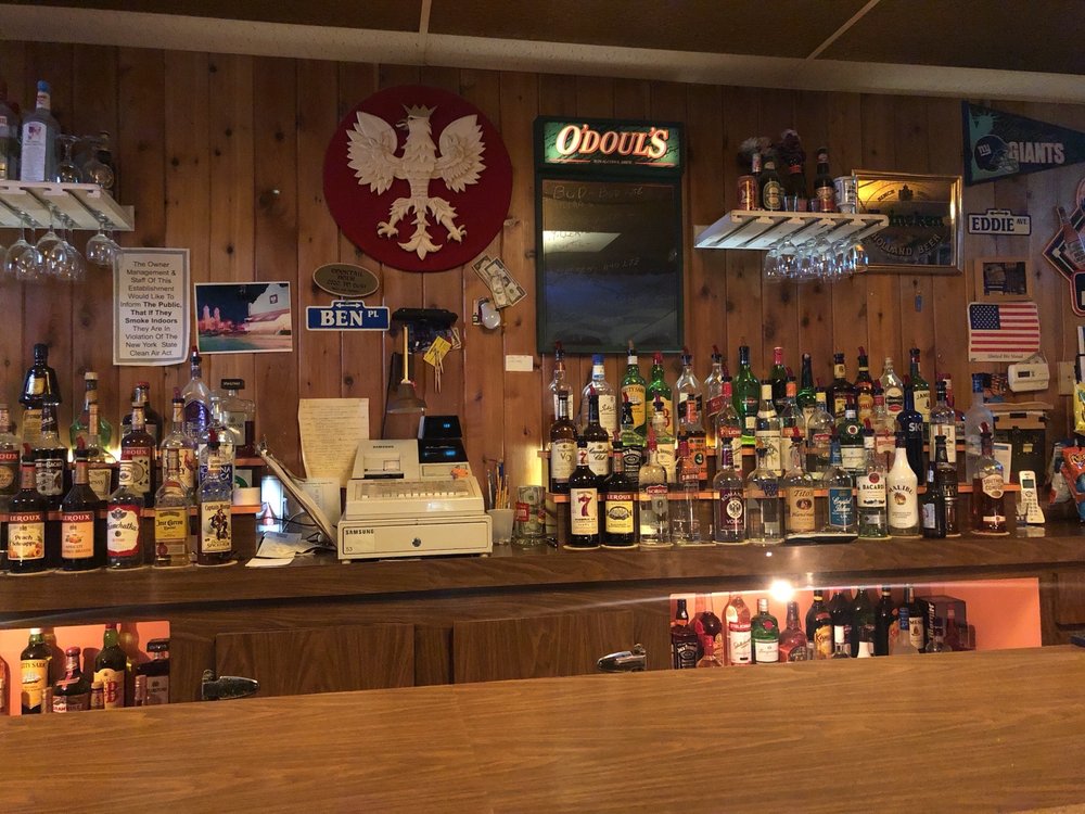 RIVERHEAD POLISH HALL / TAP ROOM Updated September 2024 11 Photos