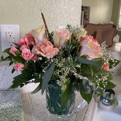 Sharma's Florist - The delivered product which looks nothing like what I ordered