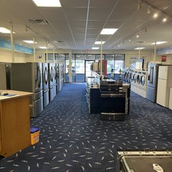 Genuine Appliance Center - Show room floor
