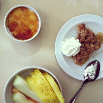 Golf's Steak House & Seafood - Brunch desserts include creme brulee, apple crumble and fruits - Seafood Near Me - Kitchener, Ontario Golf's Steak House & Seafood - Brunch desserts include creme brulee, apple crumble and fruits - Seafood Near Me - Kitchener, Ontario