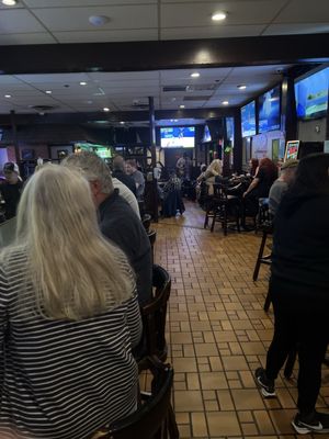 Poor Richards Pub by null