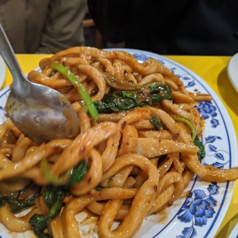 Shan Dong - The famed sesame noodles. Our verdict: noodles are great, but sauce was too sweet and intense. Needed tea to wash it down - Chinese Near Me - Oakland, California