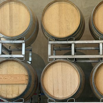 Niner Wine Estates - Wine Tasting Room Near Me - Paso Robles, California