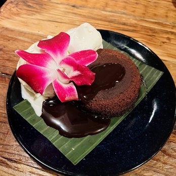 Lemongrass Brooklyn - Chocolate Lava Cake with Ice Cream - Thai Near Me - Brooklyn, New York