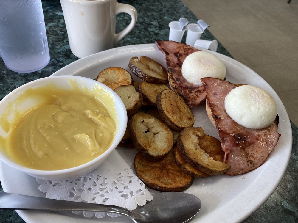 FLEUR DE LIS Updated September 2024 17 Photos & 12 Reviews Port Hawkesbury, Nova Scotia