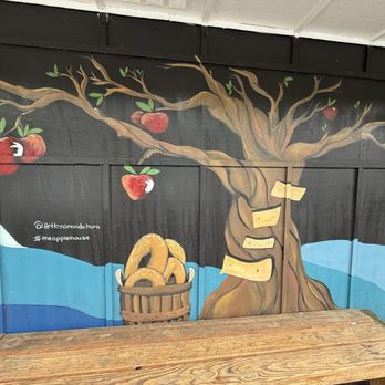 The Apple House - American Near Me - Linden, Virginia The Apple House - American Near Me - Linden, Virginia