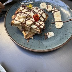 Waffel mit Banane und Nutella