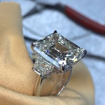 Star Diamond Setting - 3 Stone Platinum ring - Jewelry Near Me - New York, New York Star Diamond Setting - 3 Stone Platinum ring - Jewelry Near Me - New York, New York