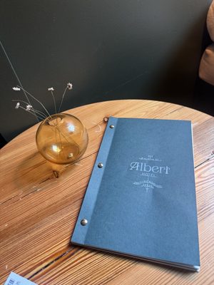 Albert Hotel by null