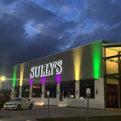 Sully's Gulfport - Sully's and their Carmel Apple sangria