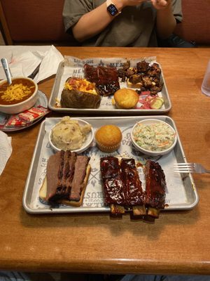 Famous Dave's Bar-B-Que by null