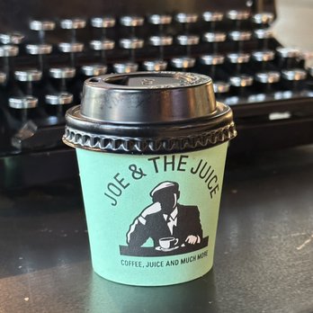 JOE & THE JUICE - Ginger, pineapple, apple shot - Juice Bars & Smoothies Near Me - Miami, Florida