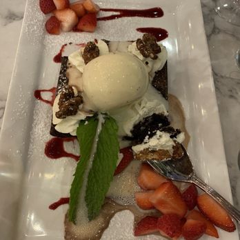 Petterinos - Ice cream brownie - American Near Me - Chicago, Illinois
