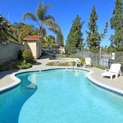 Mesa Village Apartments - Sparkling swimming pool!