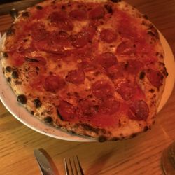 Short & Main - Ricardo pizza