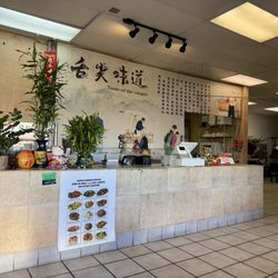 Brothers Noodles - The counter to order to-go