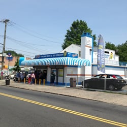 Ralph's Famous Italian Ices of Greenridge Plaza - Storefront