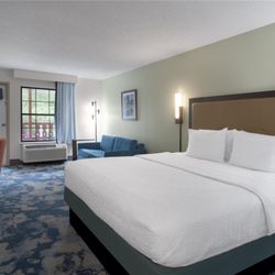 Hampton Inn Helen - Guest room