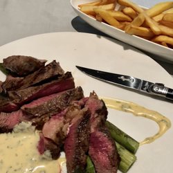 Den Engel - Moran black angus steak with asparagus and French fries.