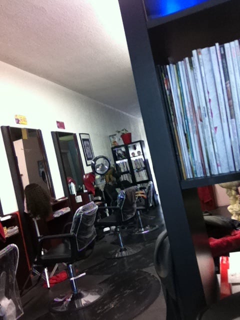 Modern Image Hair Studio Logo