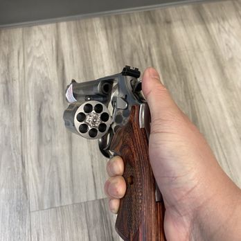 Elite Armory - S&W model 686 plus vintage - Guns & Ammo Near Me - Castro Valley, California