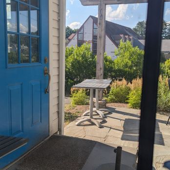 Annoulas Taverna - Breakfast & Brunch Near Me - Woodbury, Connecticut