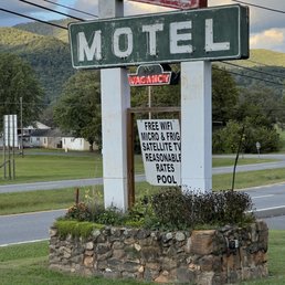 Exterior photo of Hillside - Luray, Virginia Exterior photo of Hillside - Luray, Virginia